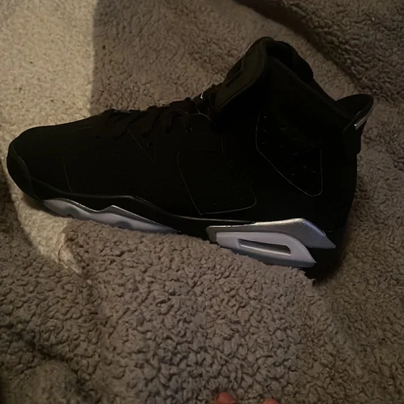 The air Jordan 6 new chromed out colorway size 7 Jordan 6 Retro  main image 2
